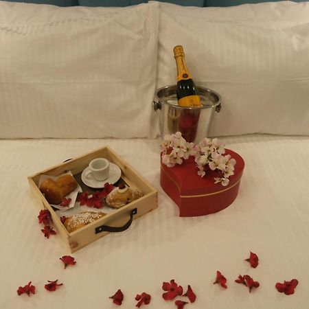 Luxury Masaniello Hotel Napels Buitenkant foto